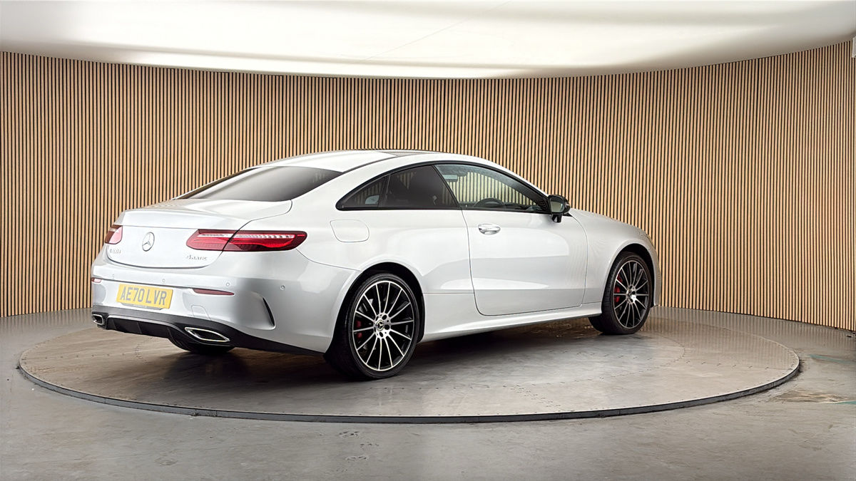 Mercedes-Benz E Class Image 21