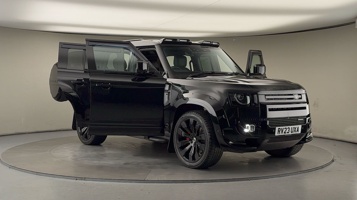 More views of Land Rover Defender 110