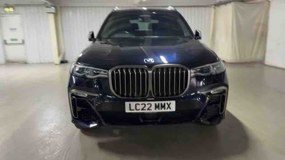 More views of BMW X7