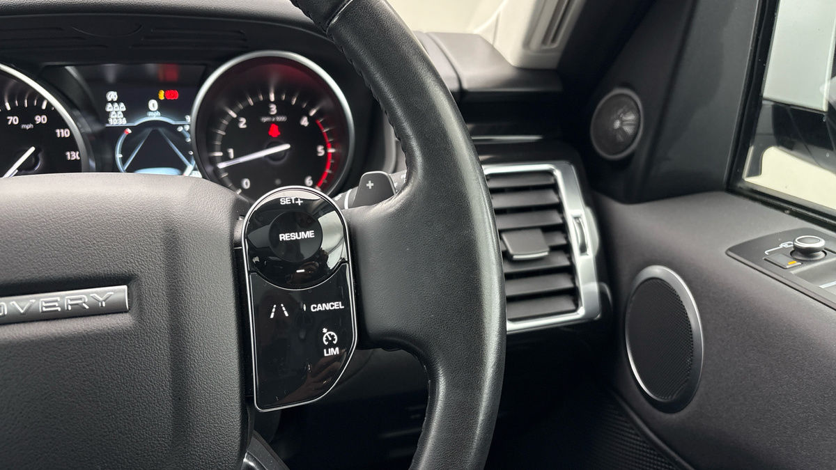 Land Rover Discovery Image 14