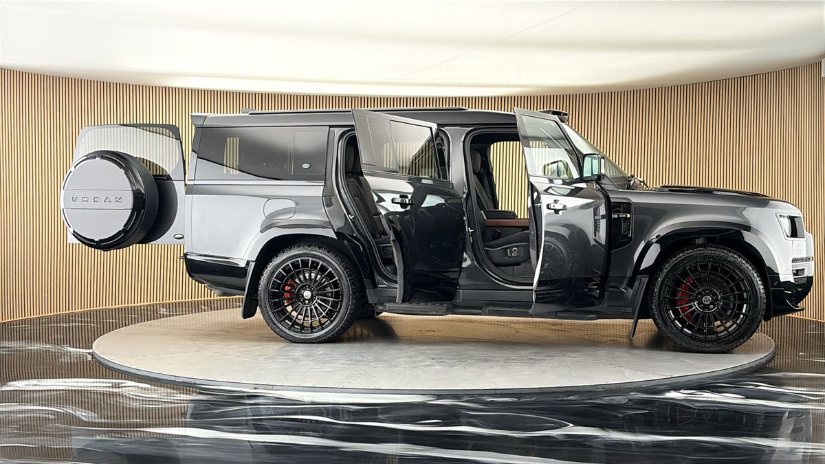 More views of Land Rover Defender 130