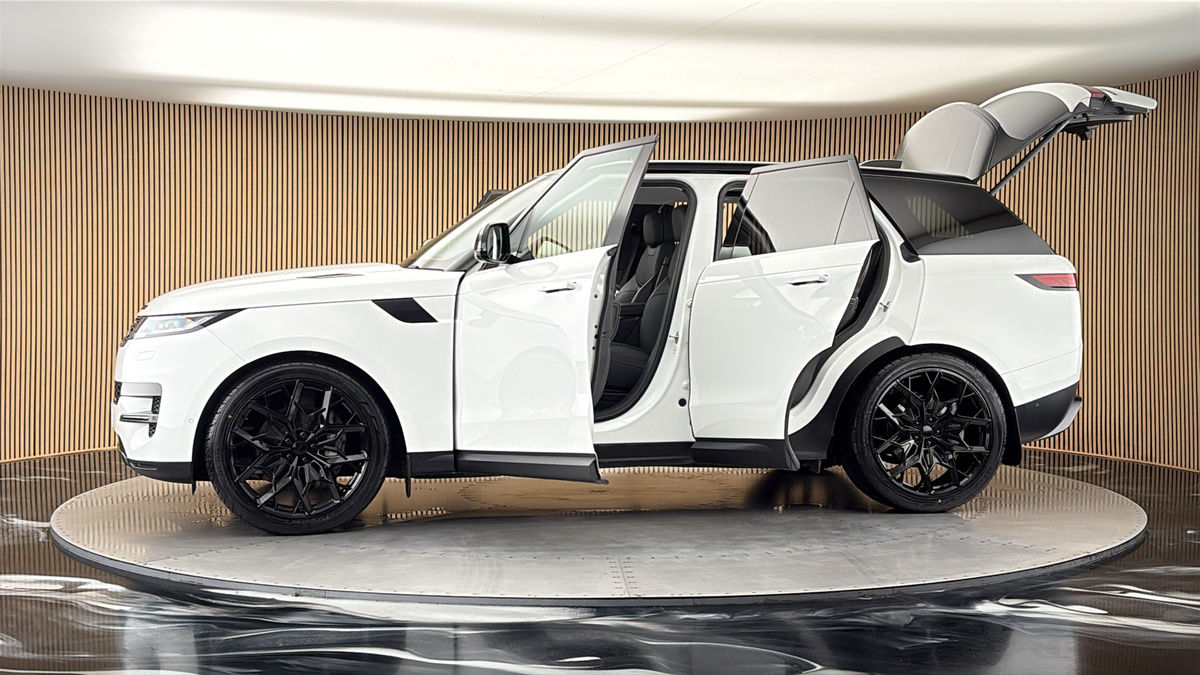 More views of Land Rover Range Rover Sport