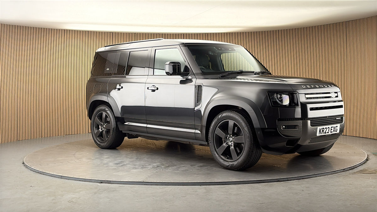 More views of Land Rover Defender 110