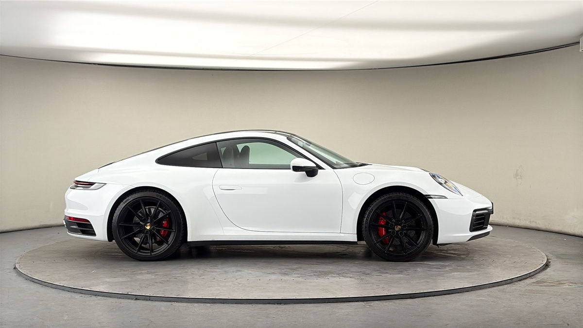 More views of Porsche 911