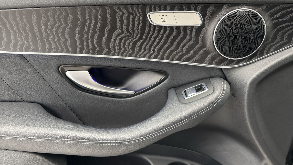 Mercedes-Benz GLC Image 19