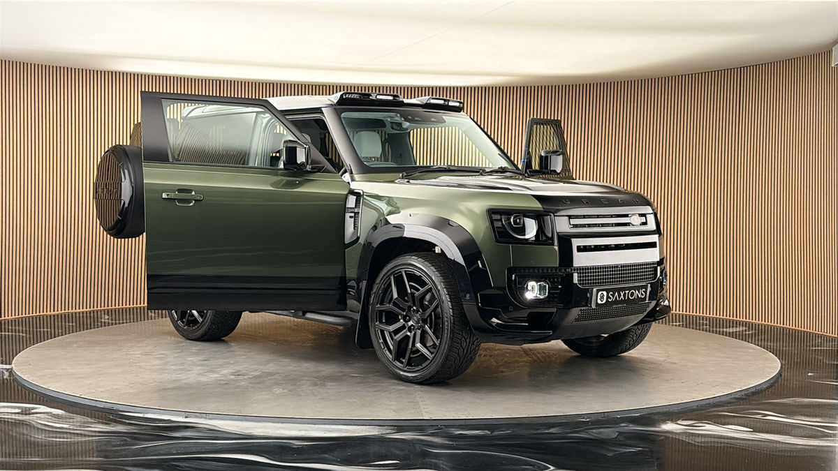 More views of Land Rover Defender 90