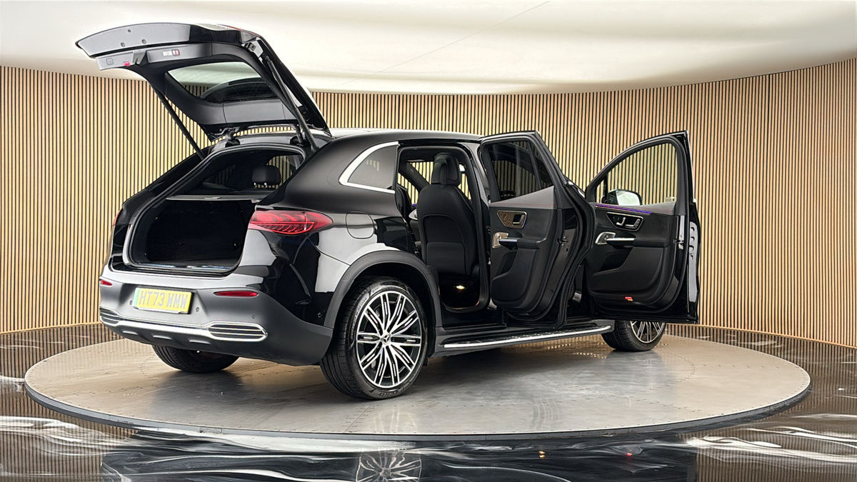 More views of Mercedes-Benz EQE