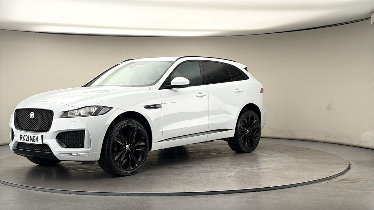 Jaguar F-PACE Image 20