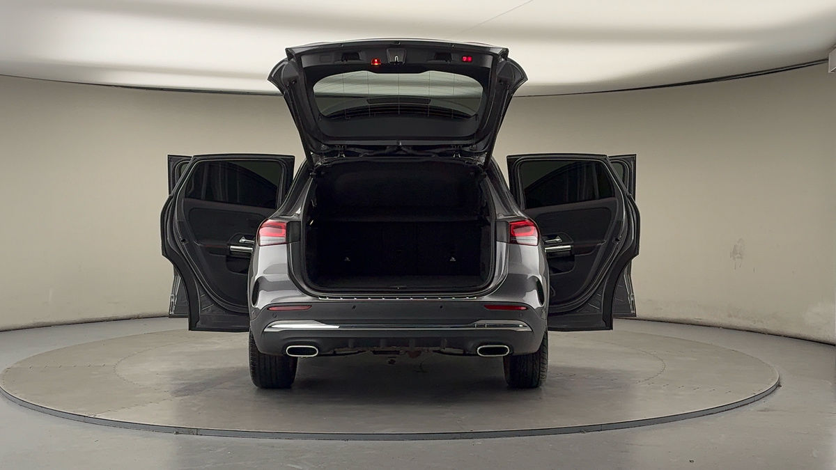 More views of Mercedes-Benz GLA