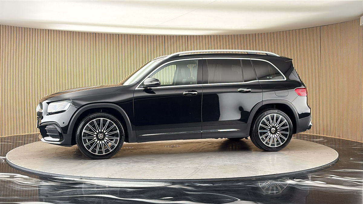 More views of Mercedes-Benz GLB