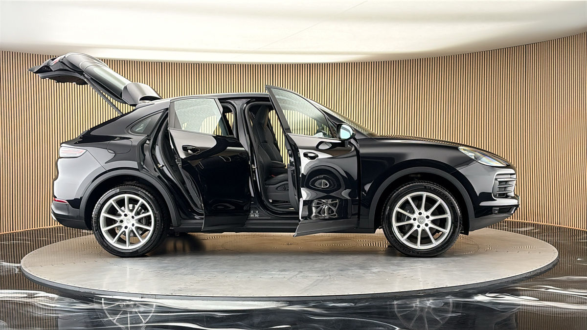 More views of Porsche Cayenne