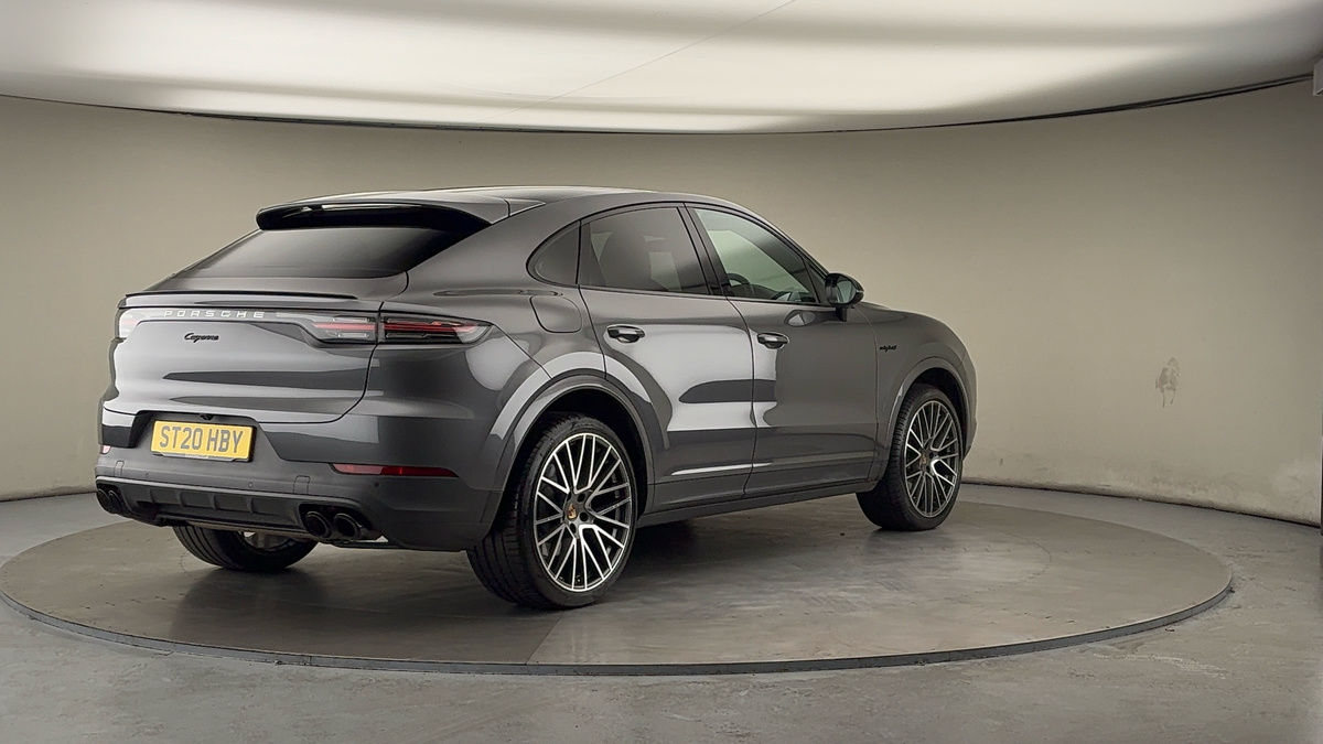 More views of Porsche Cayenne