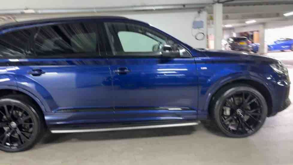 More views of Audi Q7