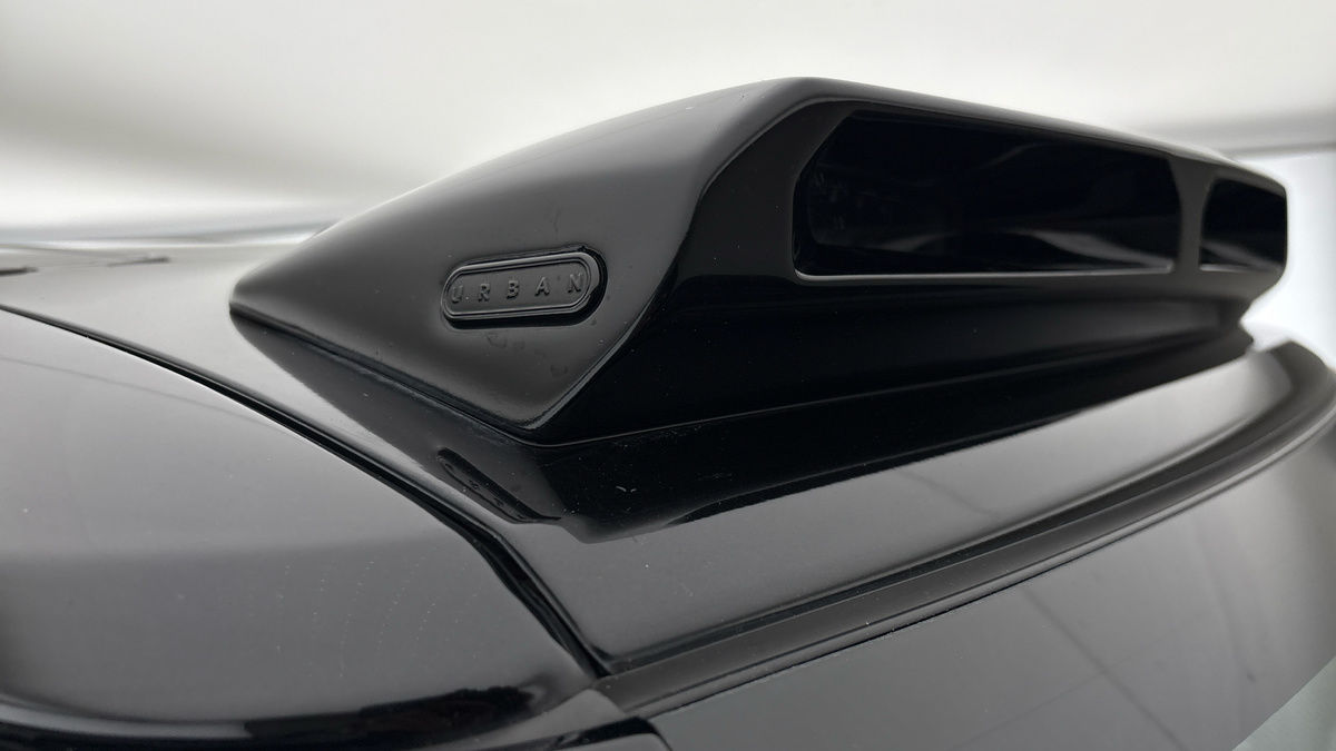 Land Rover Defender 90 Urban Image 25