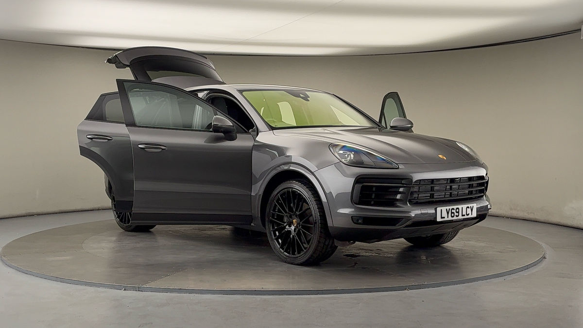 More views of Porsche Cayenne
