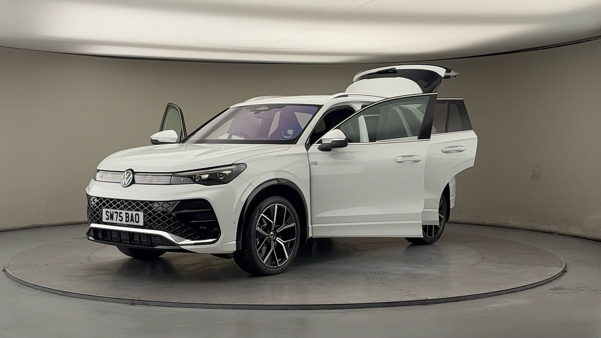 More views of Volkswagen Tiguan