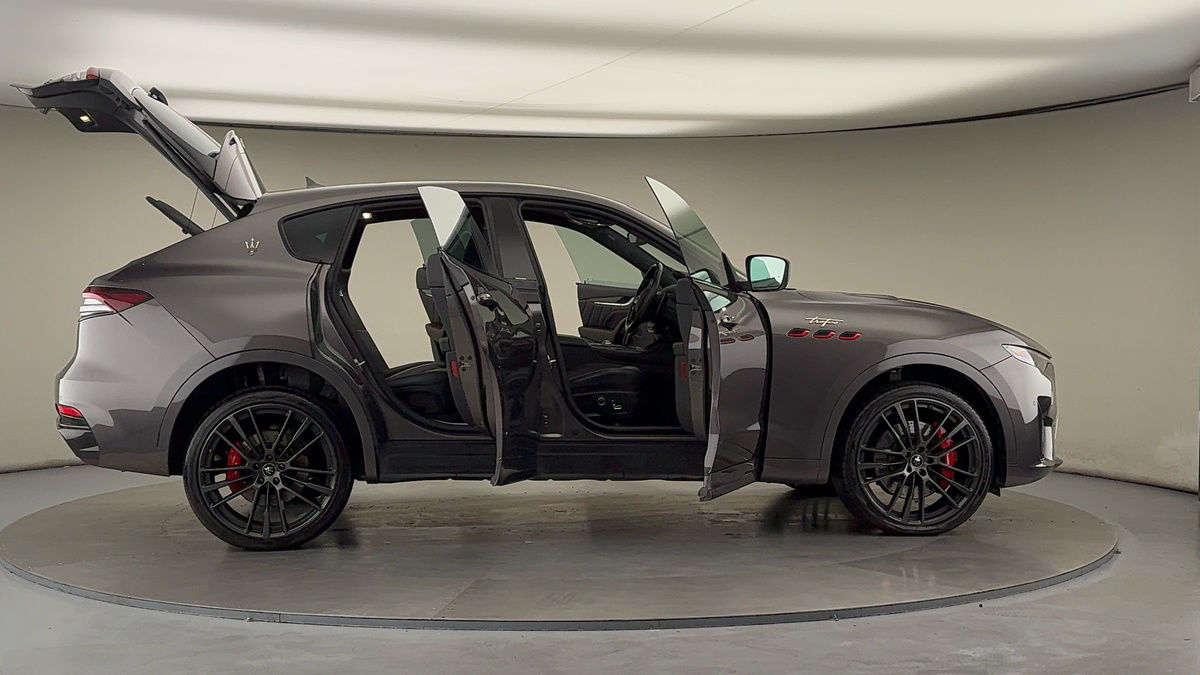 More views of Maserati Levante