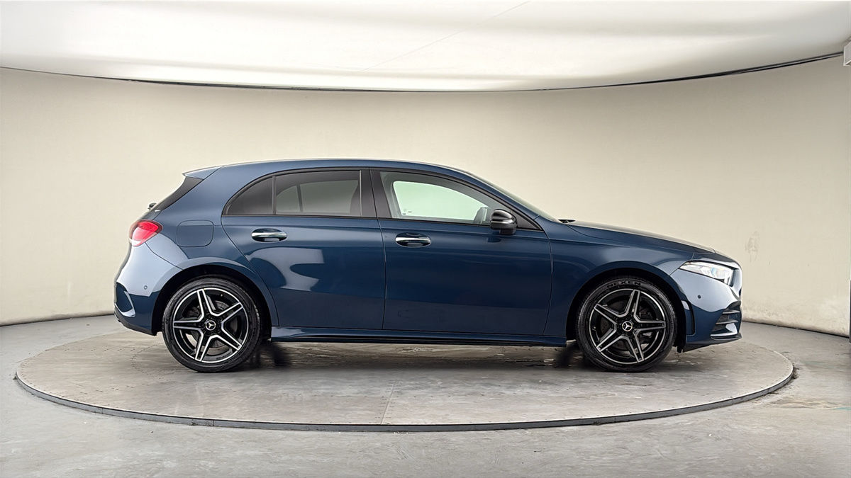 Mercedes-Benz A Class Image 16