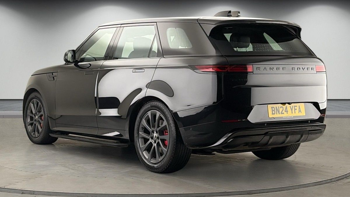 Land Rover Range Rover Sport Image 2