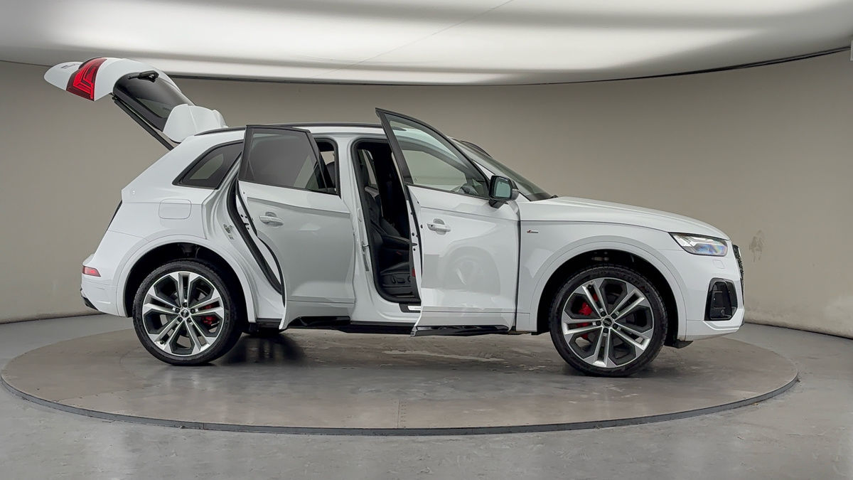 More views of Audi Q5