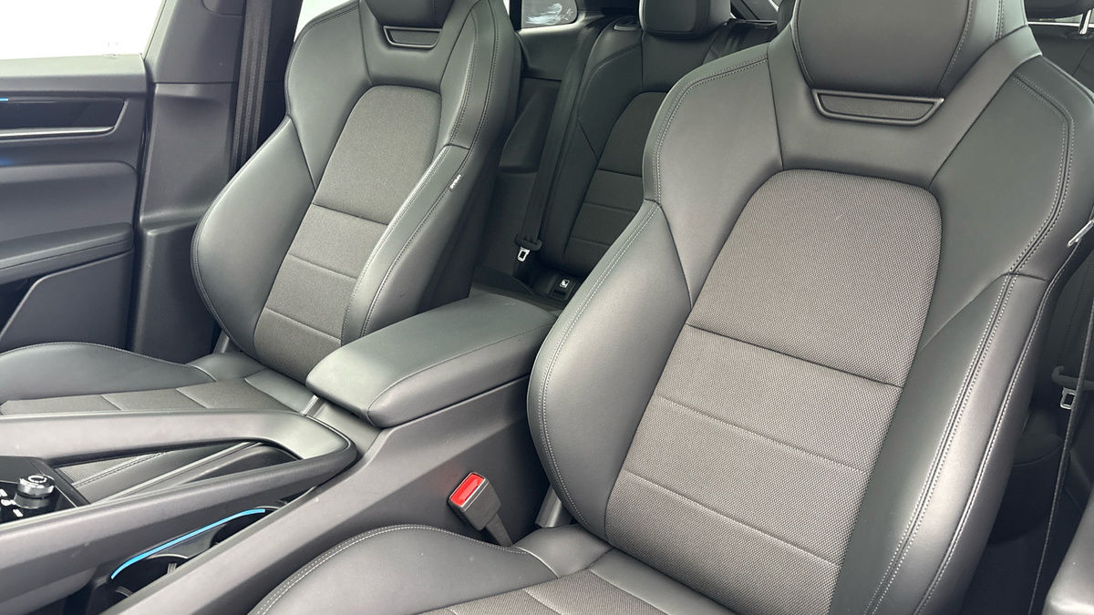 Porsche Macan Image 7