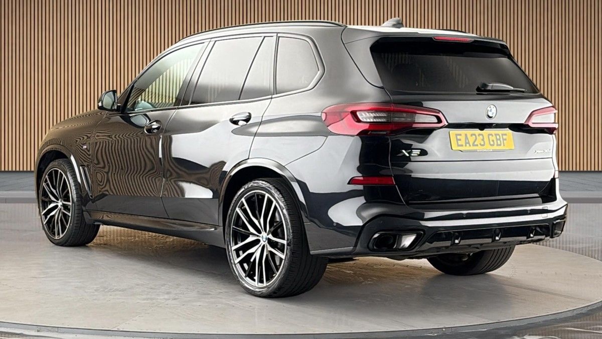 BMW X5 Image 2