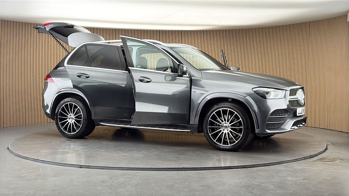 More views of Mercedes-Benz GLE