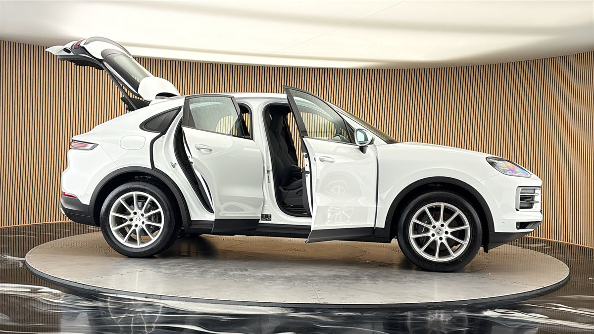More views of Porsche Cayenne