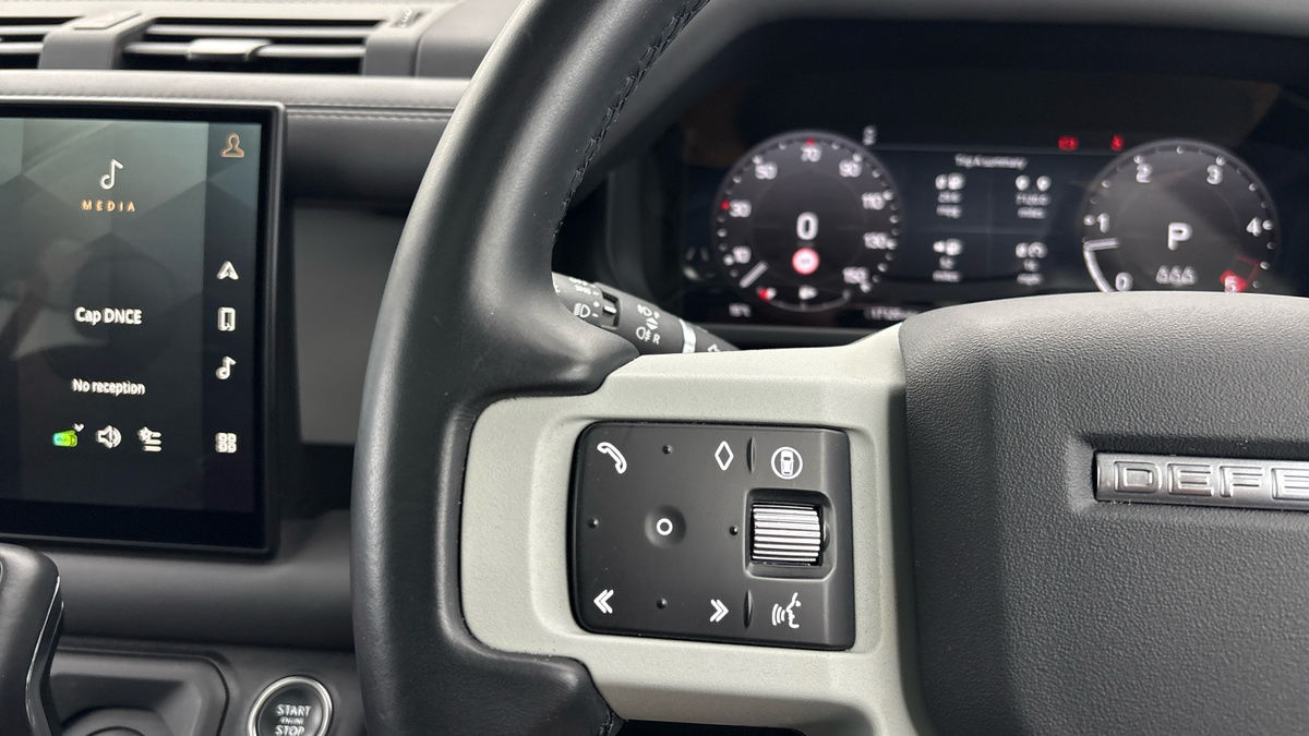 Land Rover Defender 110 Urban Image 13