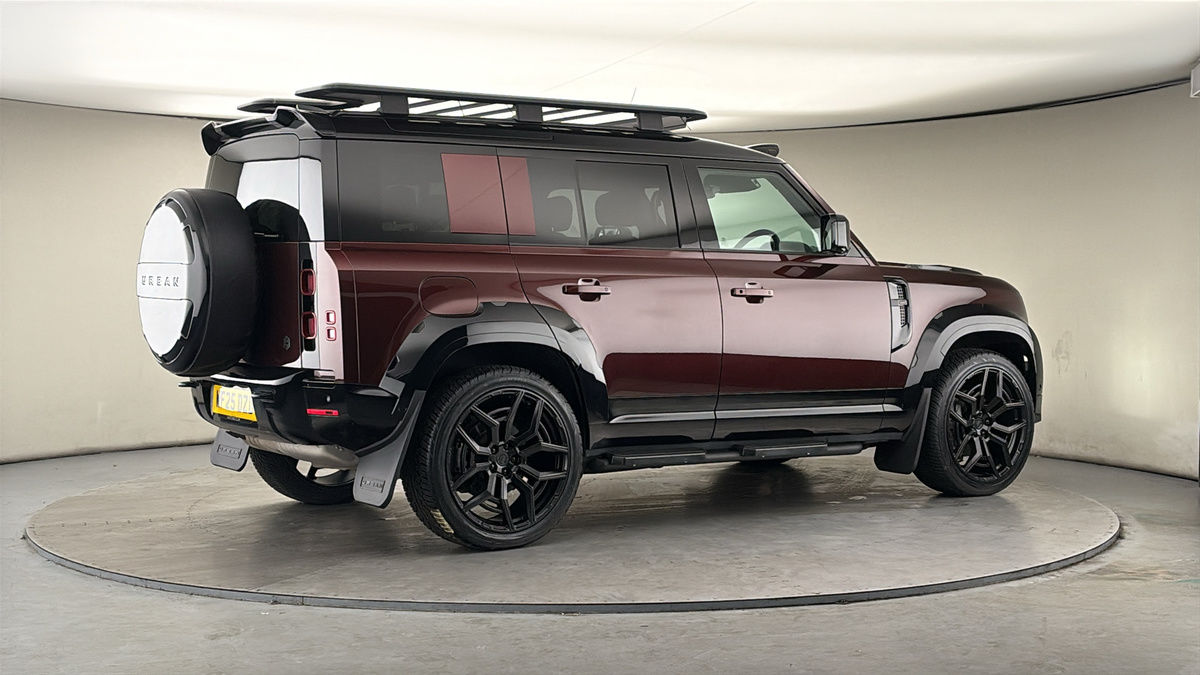 More views of Land Rover Defender 110