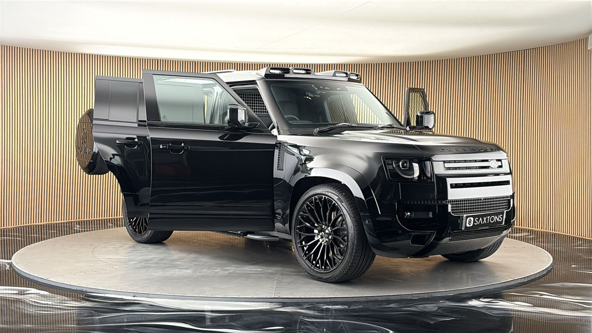 More views of Land Rover Defender 110