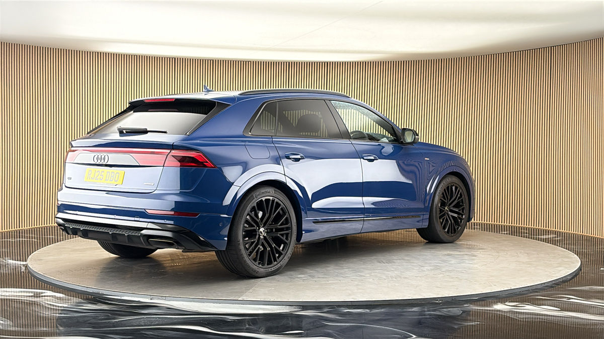 Audi Q8 Image 21