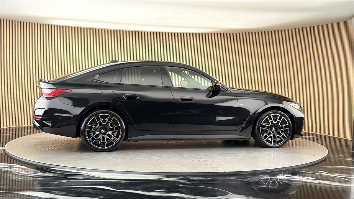 More views of BMW i4