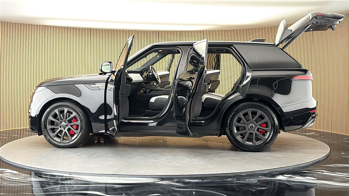 More views of Land Rover Range Rover Sport