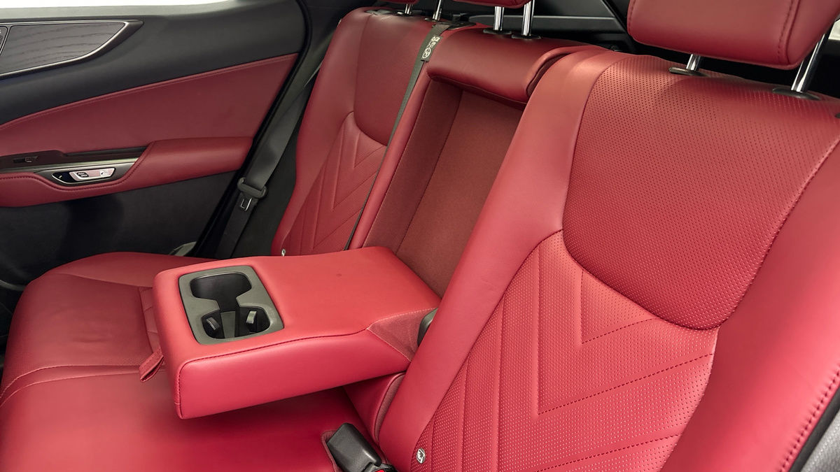 Lexus NX Image 9