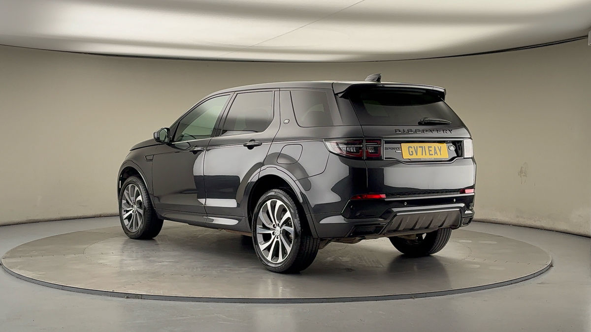 Land Rover Discovery Sport Image 2