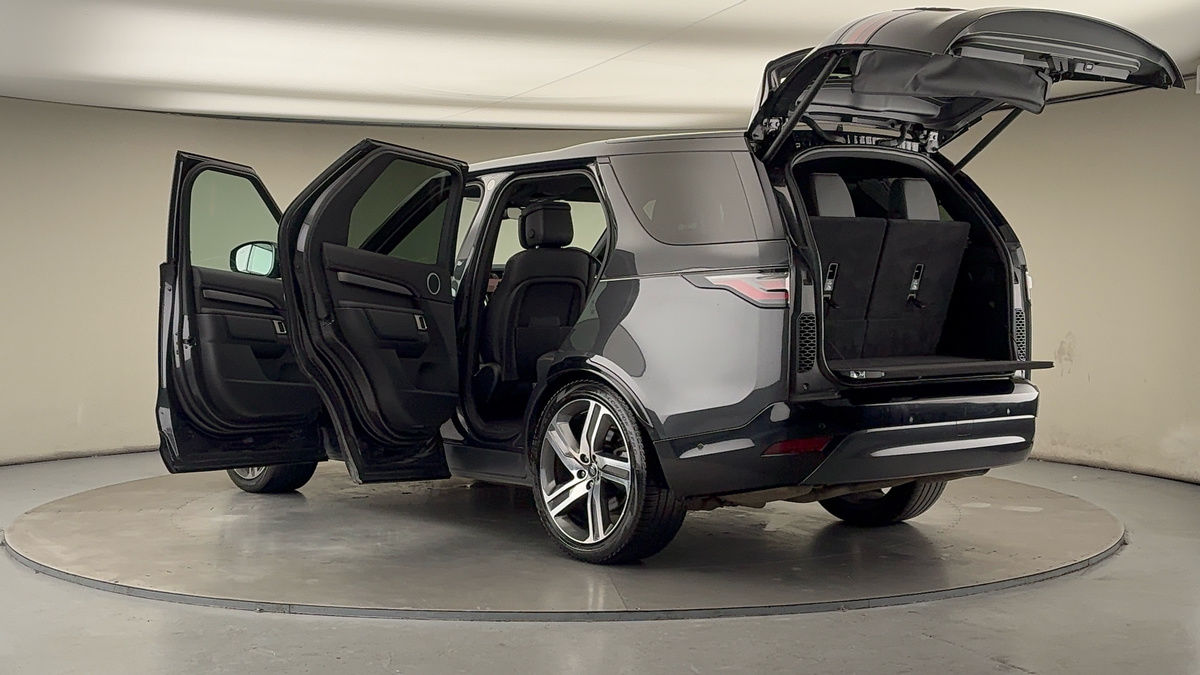 More views of Land Rover Discovery