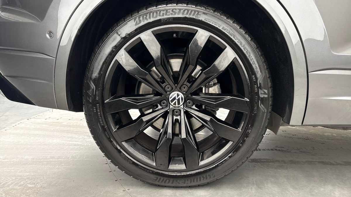 Volkswagen Touareg Image 10