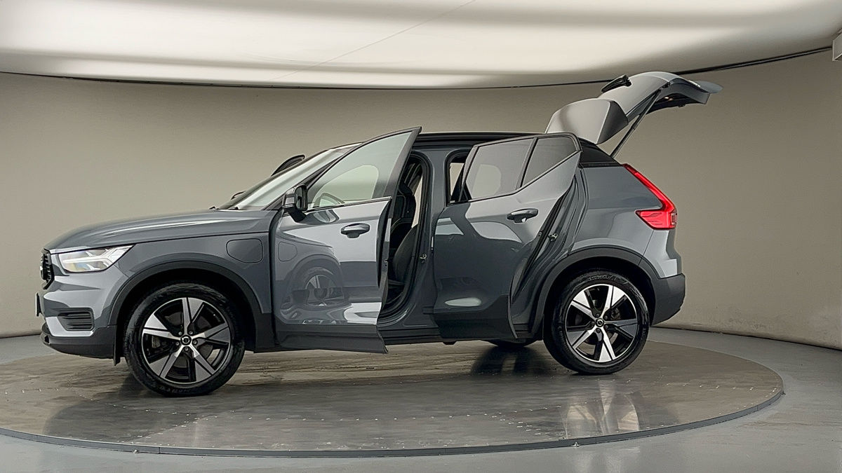 More views of Volvo XC40