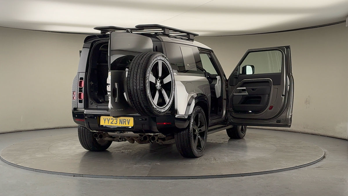 More views of Land Rover Defender 90