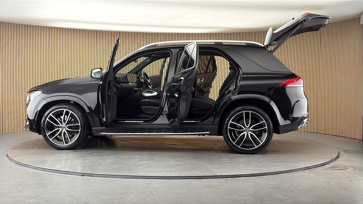 More views of Mercedes-Benz GLE