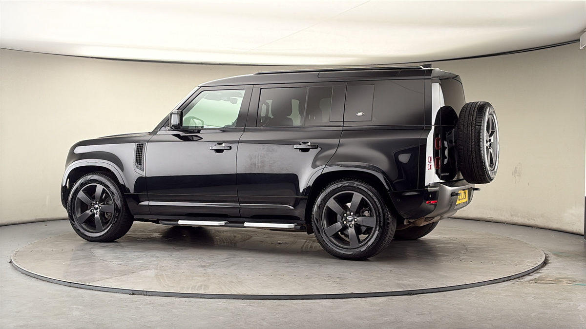 More views of Land Rover Defender 110