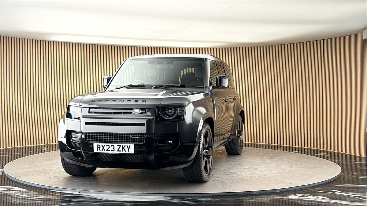 More views of Land Rover Defender 110