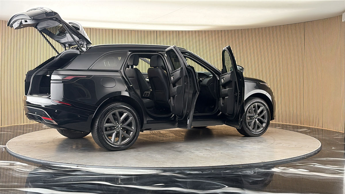 More views of Land Rover Range Rover Velar