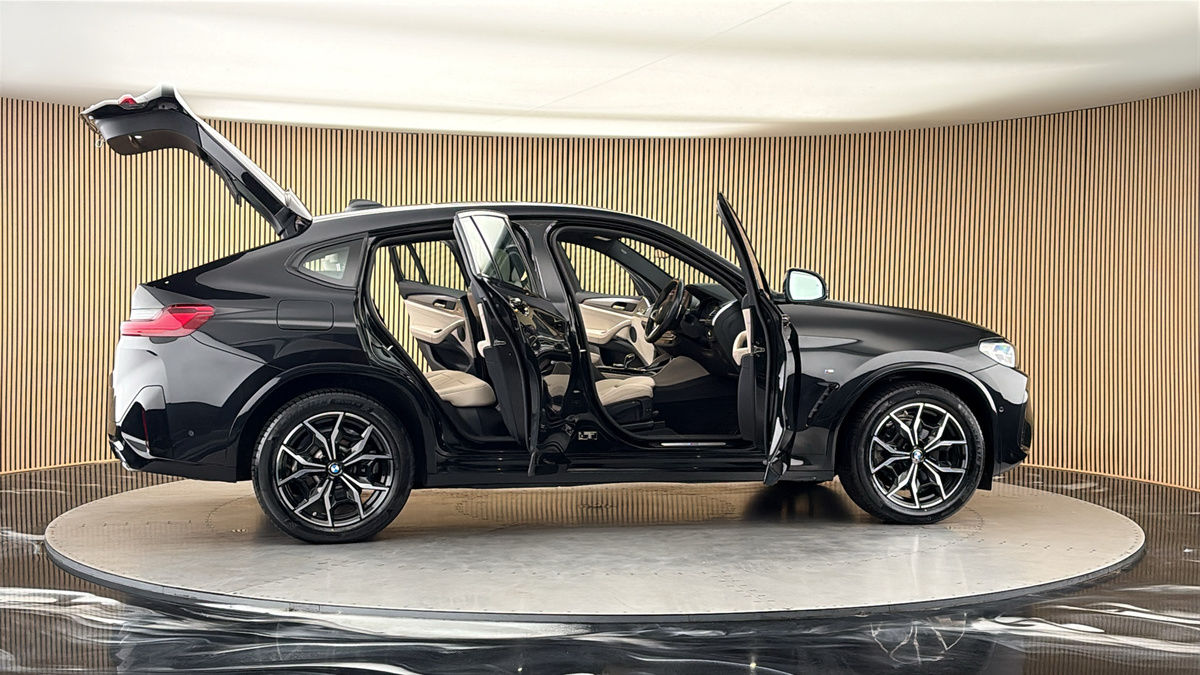 More views of BMW X4