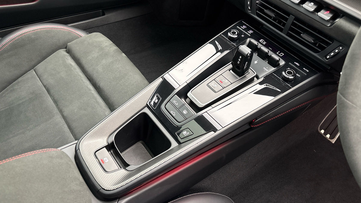 Porsche 911 Image 18