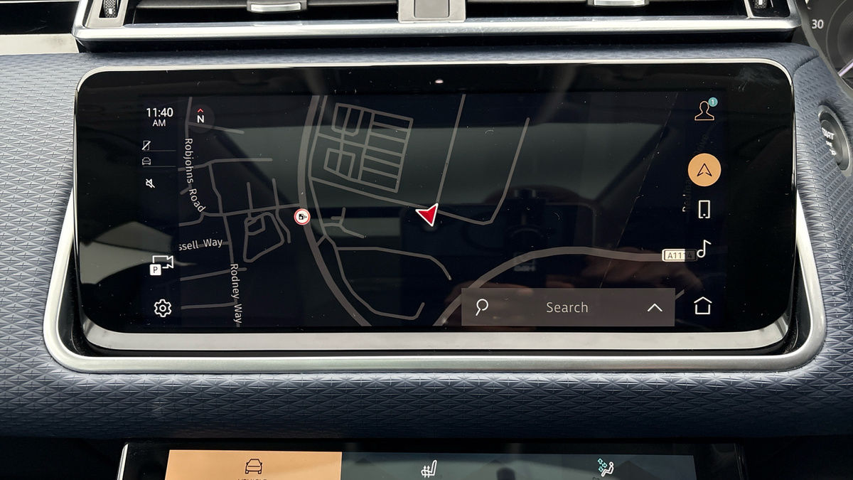 Land Rover Range Rover Velar Image 17