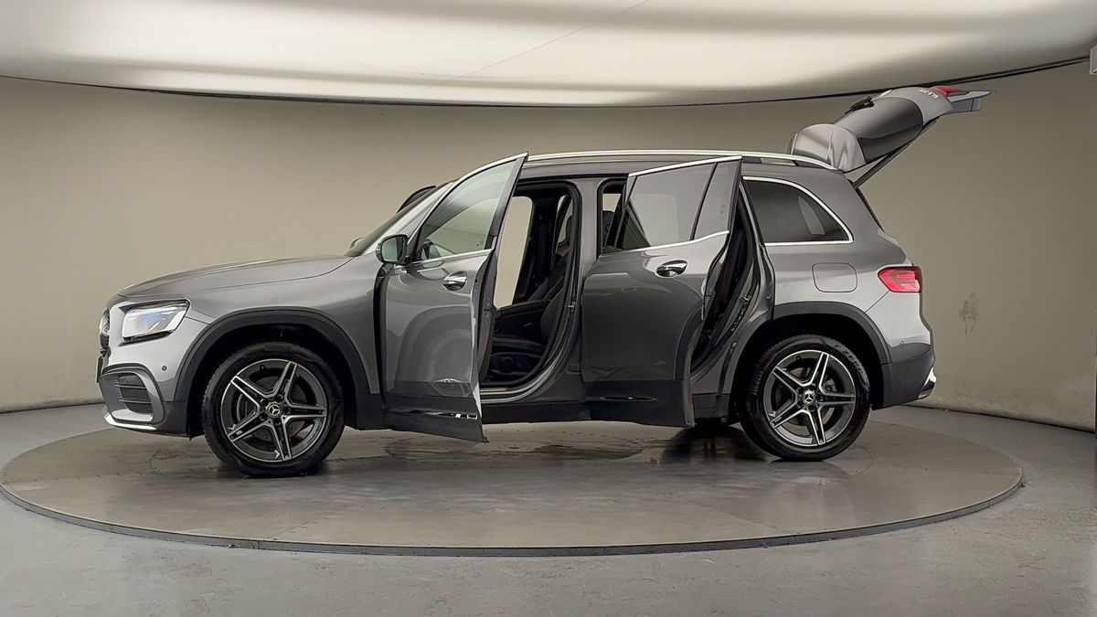 More views of Mercedes-Benz GLB