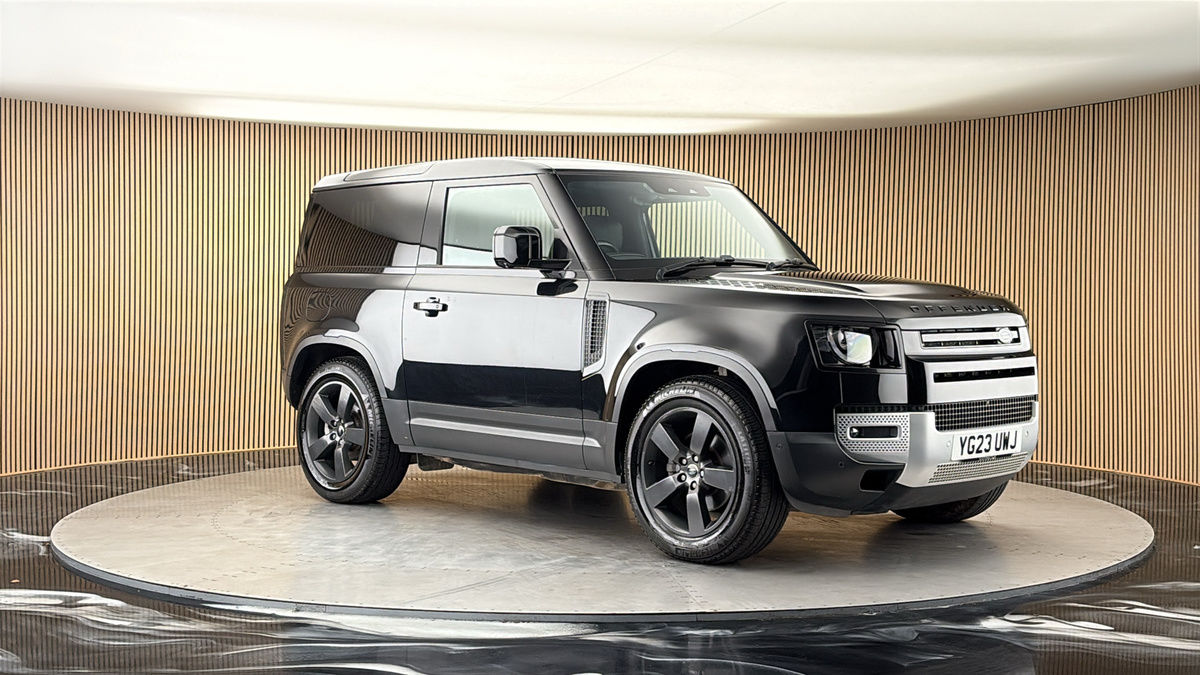 More views of Land Rover Defender 90
