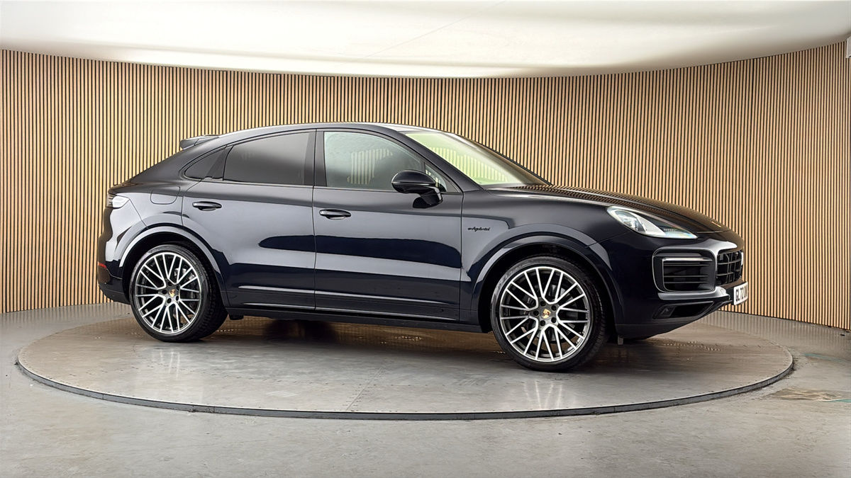 More views of Porsche Cayenne